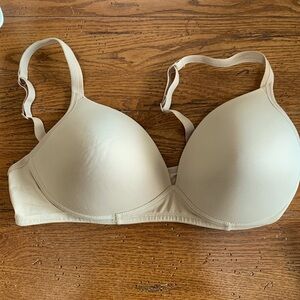 Warner's Women's Blissful Benefits Wireless Lift T-Shirt Bra Tan Nude Size 38C